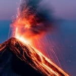 火山の噴火で仮想通貨暴騰のイメージ